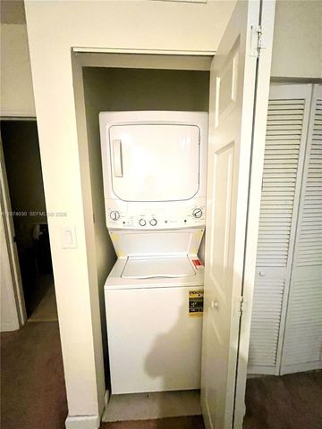 9271 W 33rd Ln, Hialeah, FL 33018