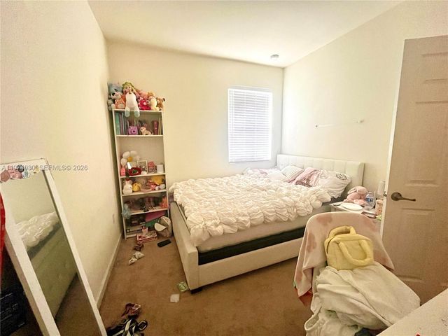 9271 W 33rd Ln, Hialeah, FL 33018