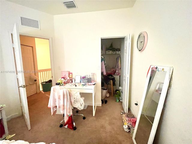 9271 W 33rd Ln, Hialeah, FL 33018