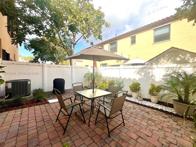 9271 W 33rd Ln, Hialeah, FL 33018