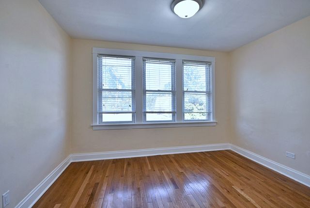 2726 S 60th Court, Cicero, IL 60804