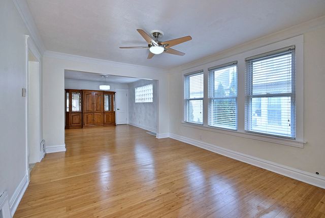 2726 S 60th Court, Cicero, IL 60804