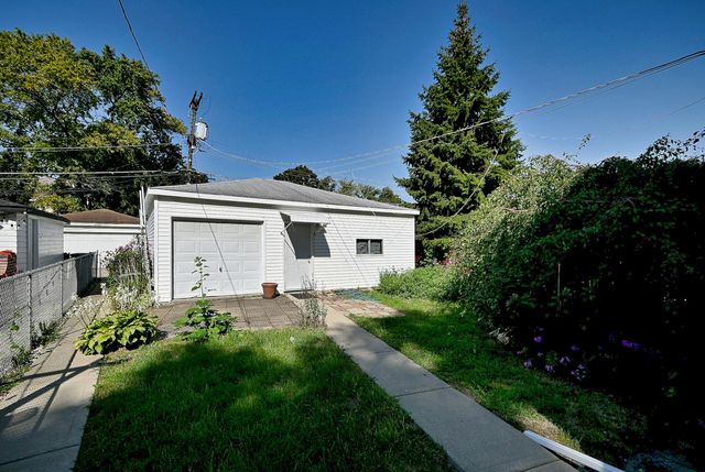 2726 S 60th Court, Cicero, IL 60804
