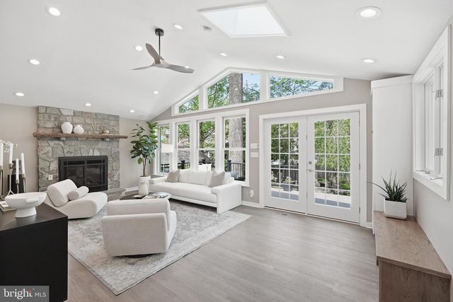 3147 TENNYSON ST NW, Washington, DC 20015