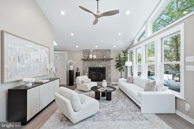 3147 TENNYSON ST NW, Washington, DC 20015
