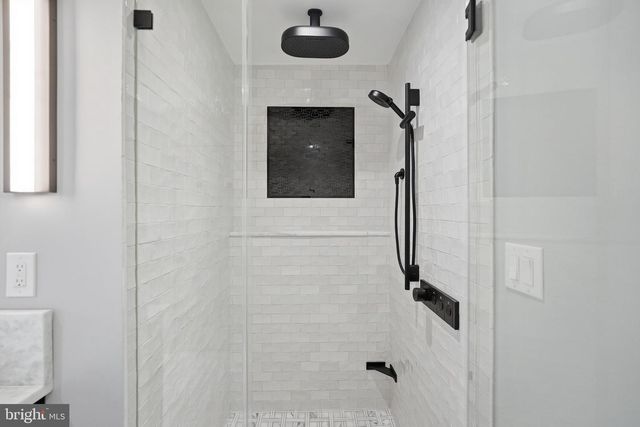 3147 TENNYSON ST NW, Washington, DC 20015
