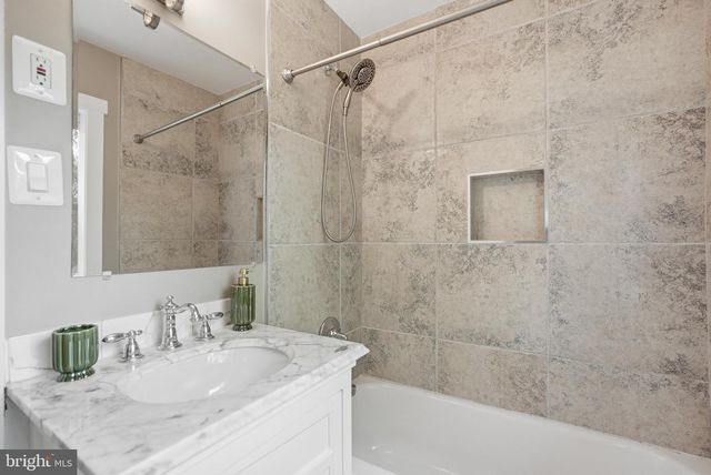 3147 TENNYSON ST NW, Washington, DC 20015