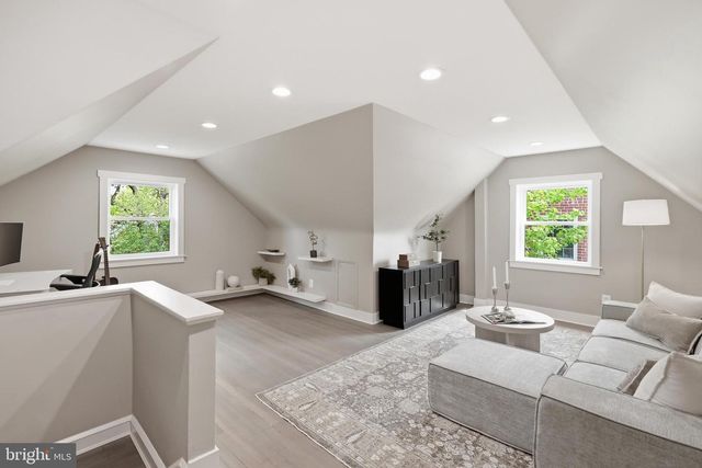 3147 TENNYSON ST NW, Washington, DC 20015