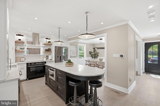 3147 TENNYSON ST NW, Washington, DC 20015