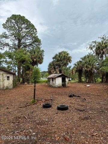 114 E RIVER Road, East Palatka, FL 32131