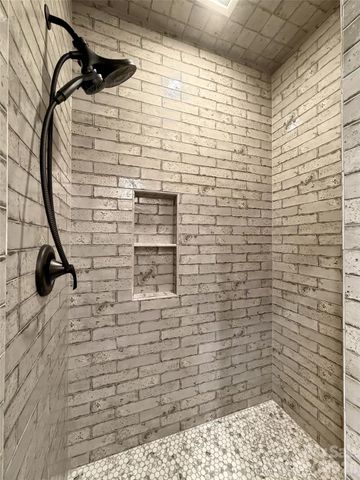 146 Bradford Park, Clyde, NC 28721