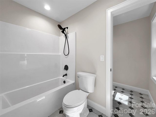 146 Bradford Park, Clyde, NC 28721