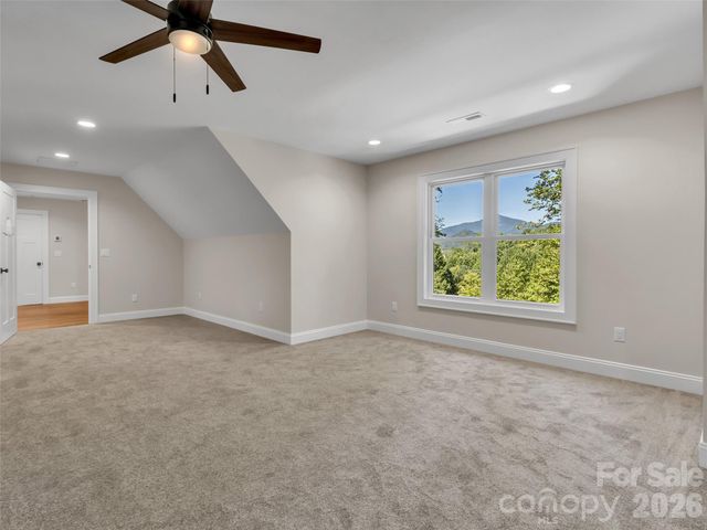 146 Bradford Park, Clyde, NC 28721