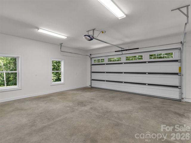 146 Bradford Park, Clyde, NC 28721