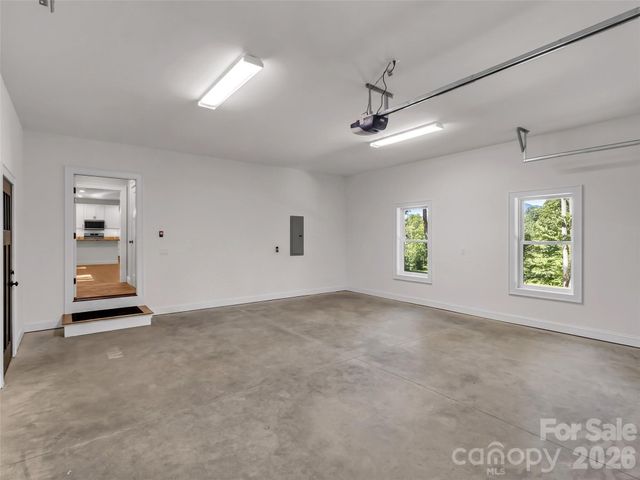 146 Bradford Park, Clyde, NC 28721