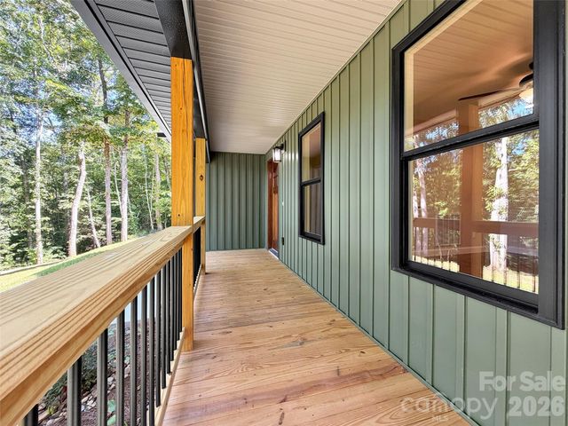 146 Bradford Park, Clyde, NC 28721