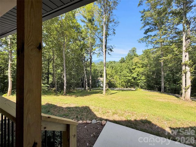 146 Bradford Park, Clyde, NC 28721