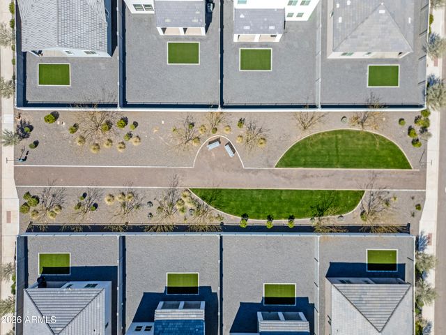 2323 E LEVI Drive, Phoenix, AZ 85040