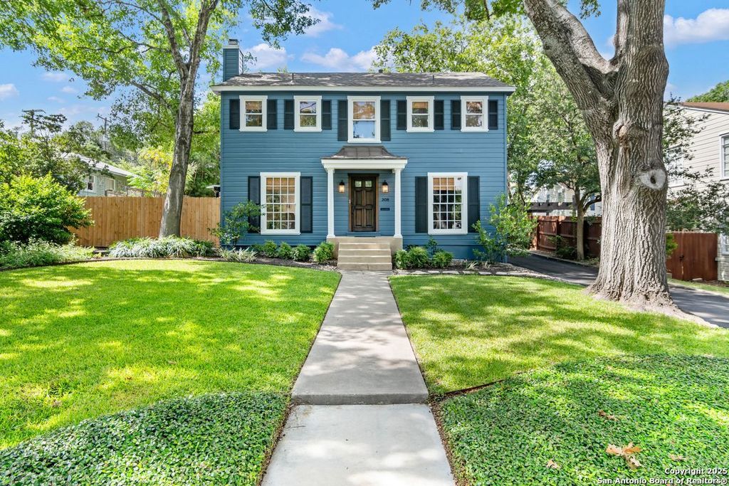 308 W Agarita, San Antonio, TX 78212