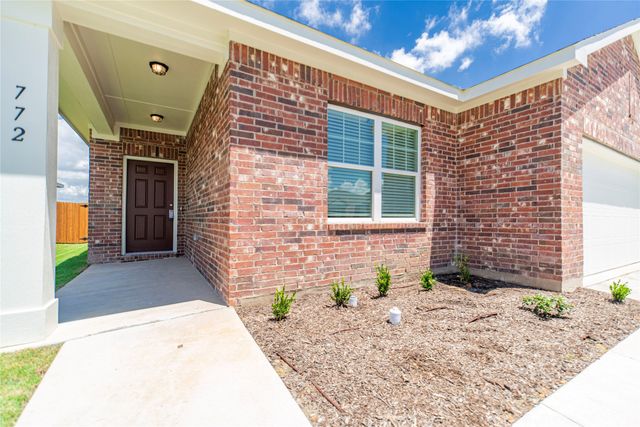 772 Wellington Drive, Lavon, TX 75166