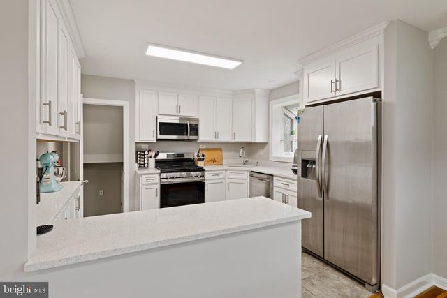 114 N VALLEYBROOK RD, Cherry Hill, NJ 08034