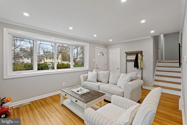 114 N VALLEYBROOK RD, Cherry Hill, NJ 08034