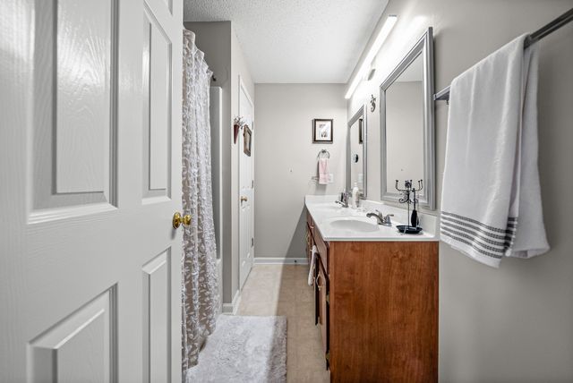 3795 Madeline Ct, Clarksville, TN 37042