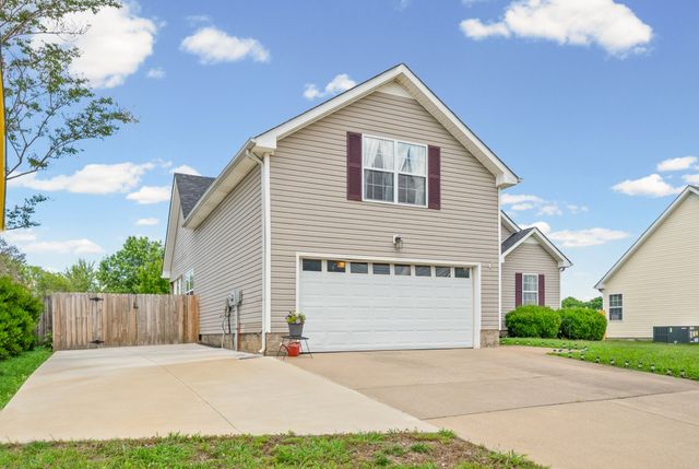 3795 Madeline Ct, Clarksville, TN 37042