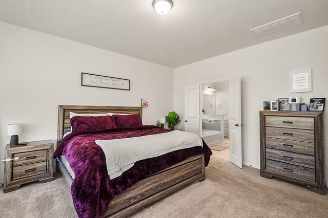 418 Wellshire Drive, West Columbia, TX 77486