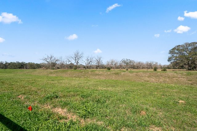 418 Wellshire Drive, West Columbia, TX 77486