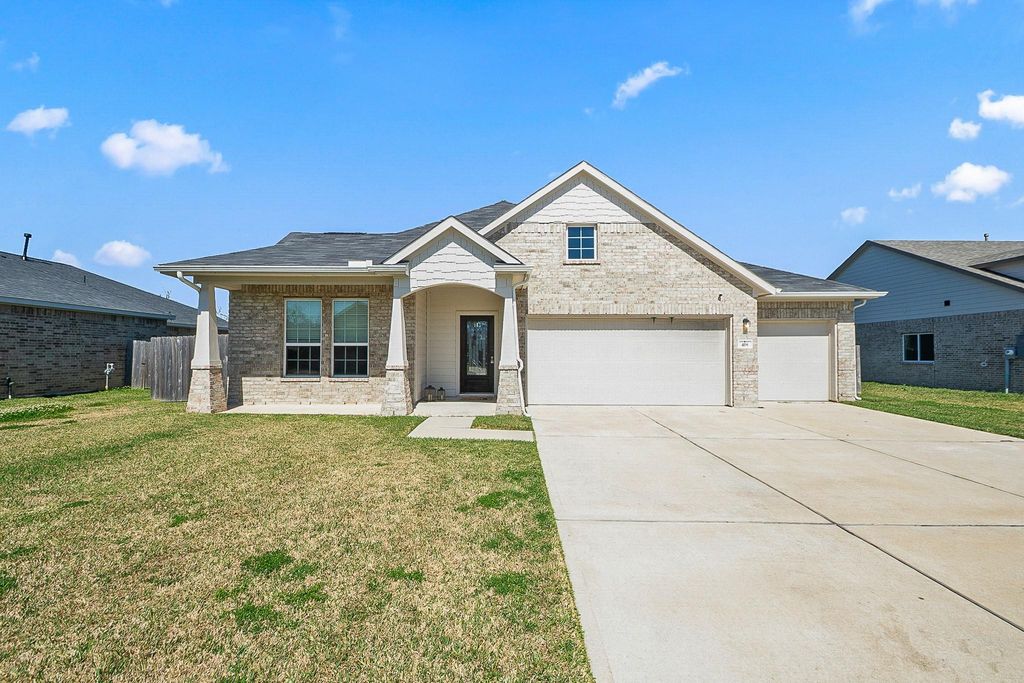 418 Wellshire Drive, West Columbia, TX 77486