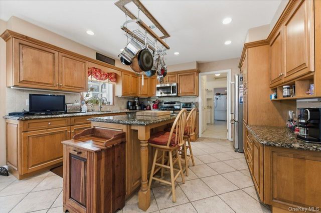 15 Lake Gilead Road, Carmel, NY 10512