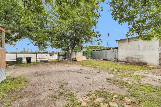 9650 E Hardy Road, Houston, TX 77093