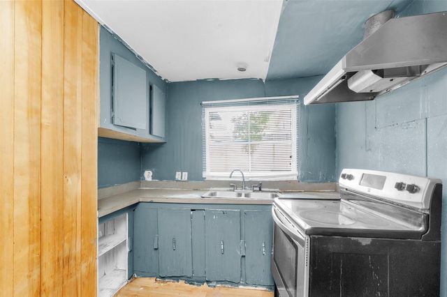 9650 E Hardy Road, Houston, TX 77093