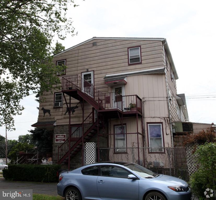 304 N CHESTER PIKE, GLENOLDEN, PA 19036 — photo 2