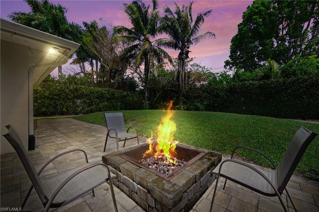1051 Cypress Woods DR, Naples, FL 34103
