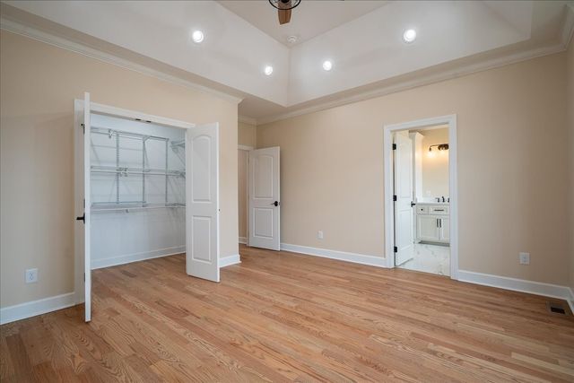 1238 Baylee Cir, Lawrenceburg, TN 38464