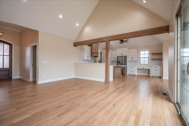 1238 Baylee Cir, Lawrenceburg, TN 38464