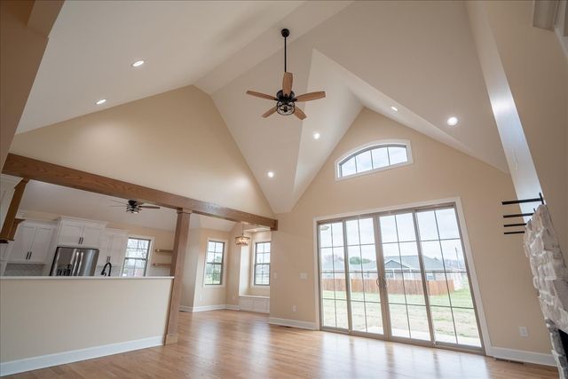 1238 Baylee Cir, Lawrenceburg, TN 38464