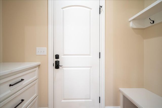 1238 Baylee Cir, Lawrenceburg, TN 38464