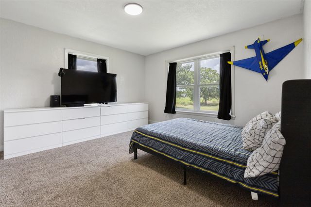 107 Southmayd Road, Southmayd, TX 76268