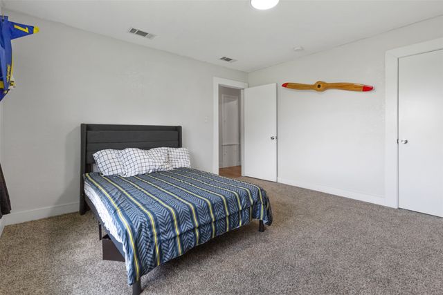 107 Southmayd Road, Southmayd, TX 76268