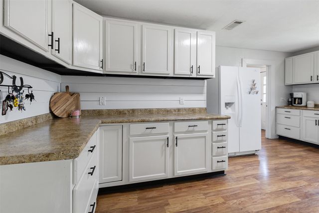 107 Southmayd Road, Southmayd, TX 76268