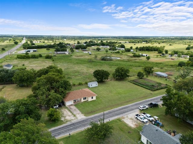 107 Southmayd Road, Southmayd, TX 76268