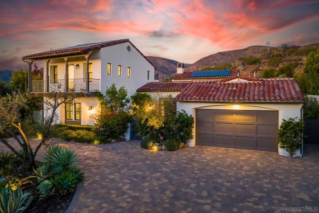 17051 San Antonio Rose Ct, San Diego, CA 92127