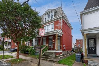 132 N BROAD ST, Lancaster, PA 17602