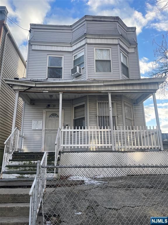 19 Oak Street, Jersey City, NJ 07304