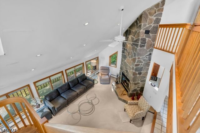 209 Squaw Trl, Hopatcong Boro, NJ 07821