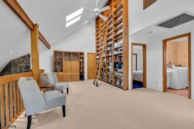 209 Squaw Trl, Hopatcong Boro, NJ 07821