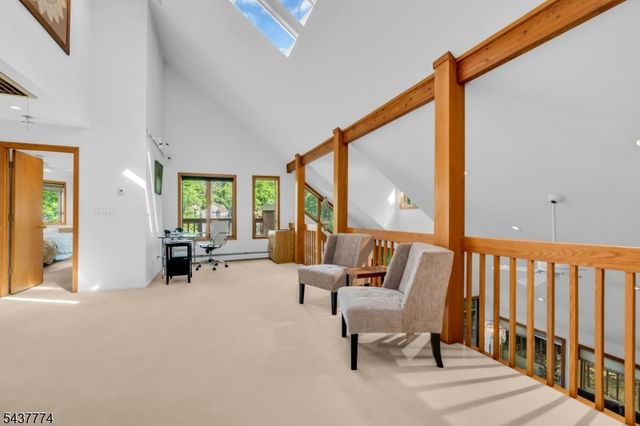 209 Squaw Trl, Hopatcong Boro, NJ 07821